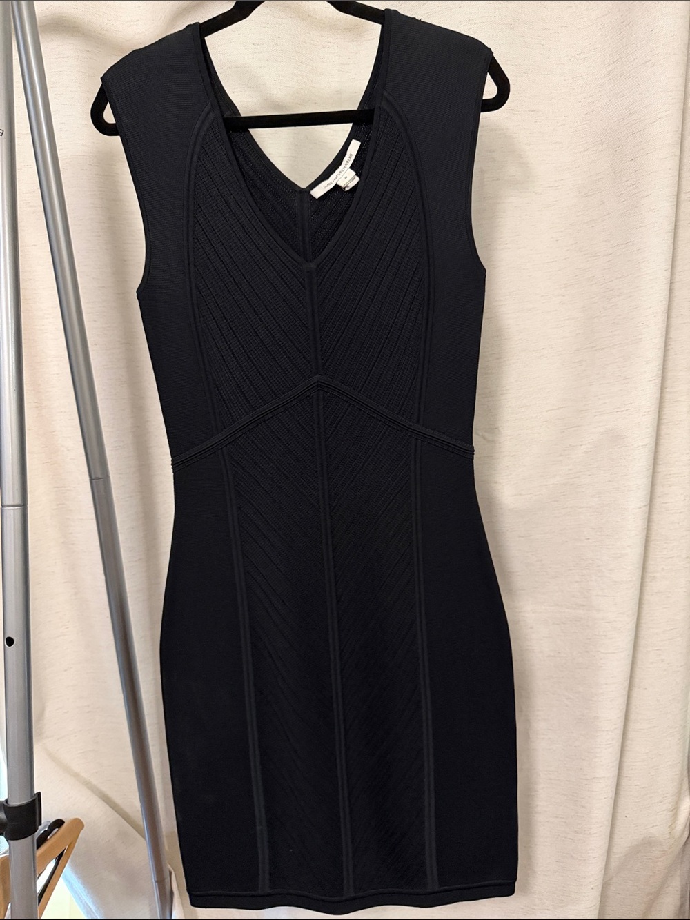 Diane von Furstenberg black bodycon sleeveless dress